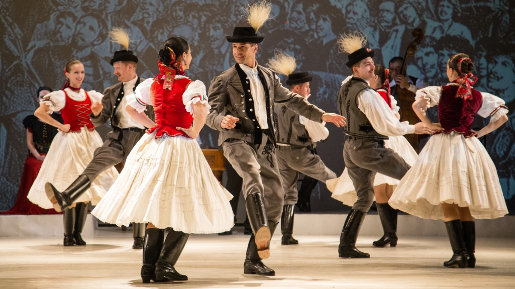 Traditional Hungarian Folk Dance - Csárdás